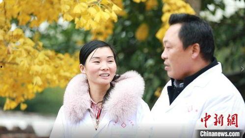 九零辣妻瘸腿村医是我娇夫